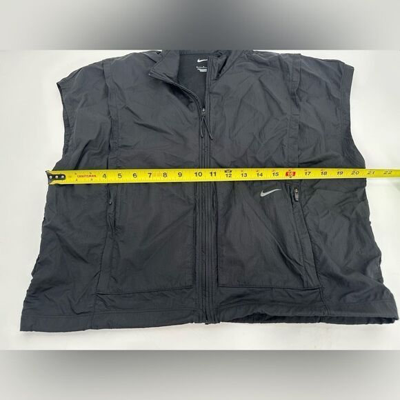 Nike Training Vest Repel City Ready Black Oversized Athletic Windbreaker Vest - Picture 8 of 10